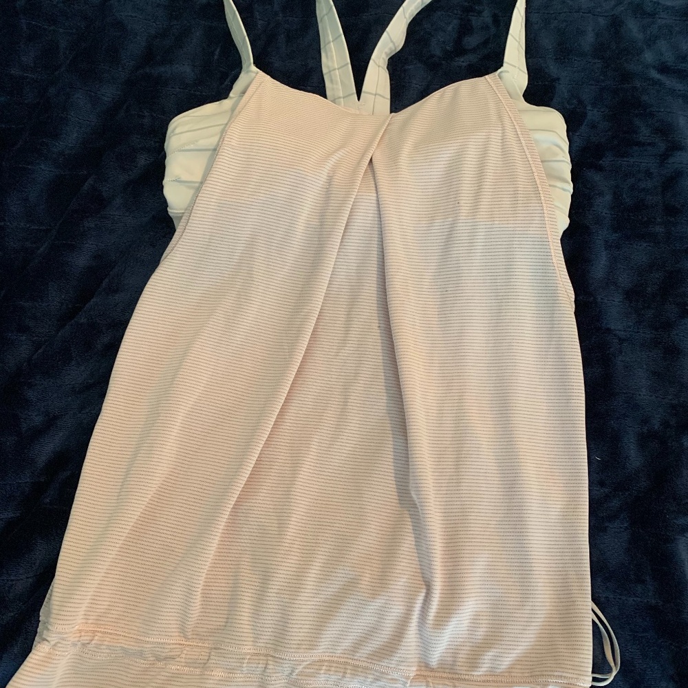 Lululemon tank